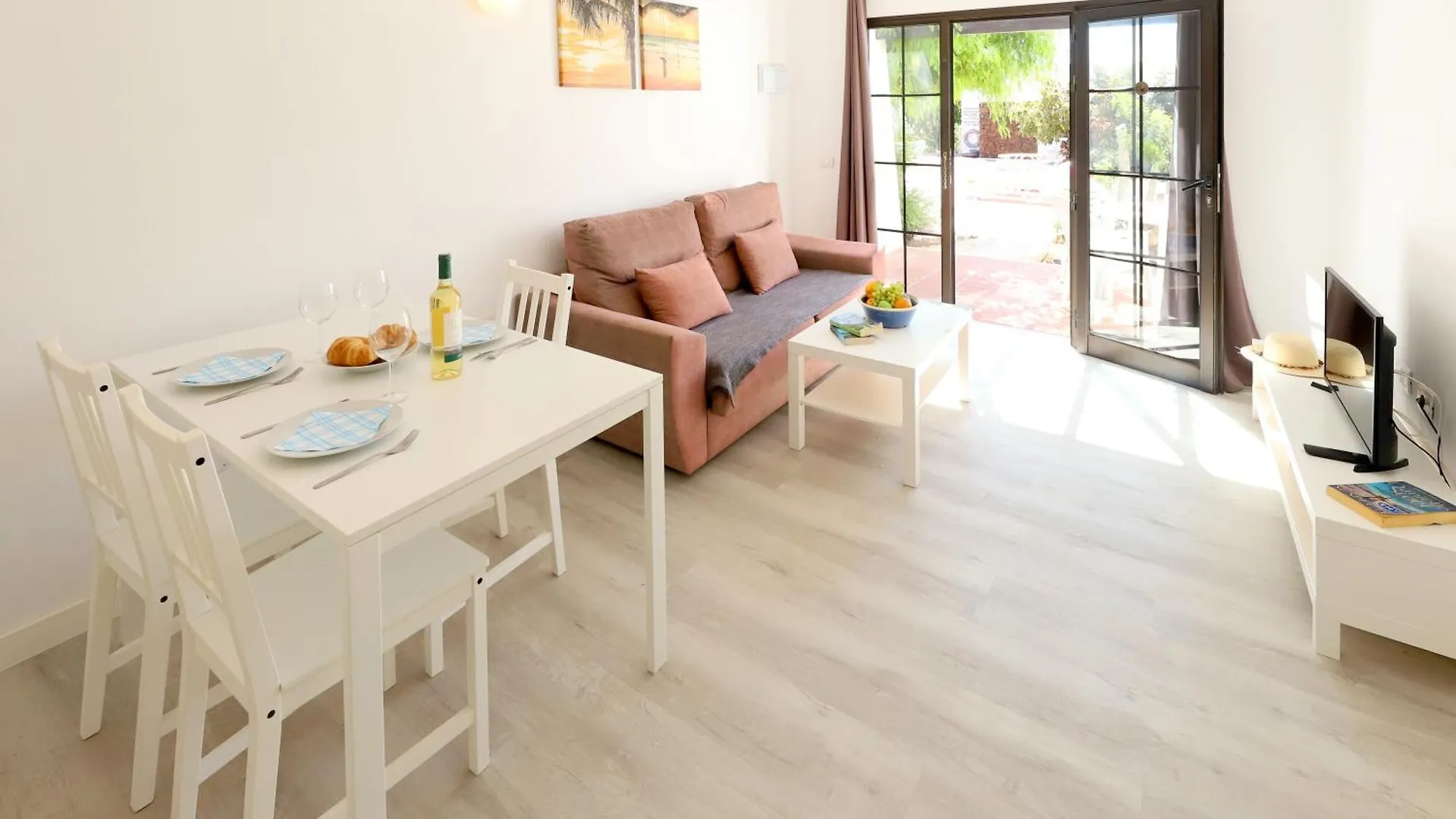 Salmarina Bungalows Puerto del Carmen  Puerto del Carmen (Lanzarote)